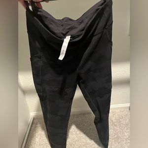 Size 10 lululemon Capri legging